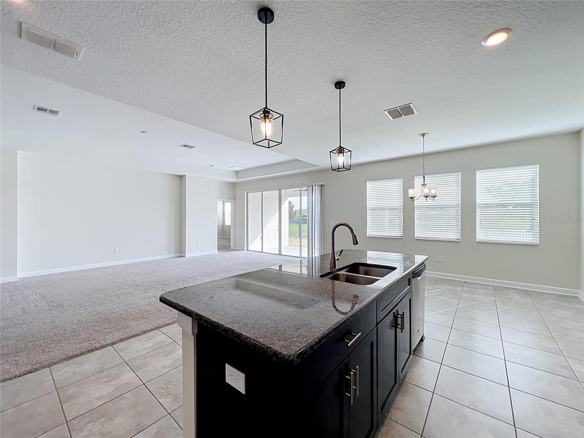 10952 LONGLEAF WOODS DRIVE — photo 17 of 64