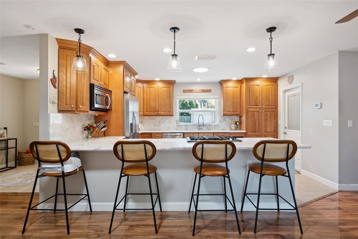102 ASPEN PLACE — photo 5 of 23