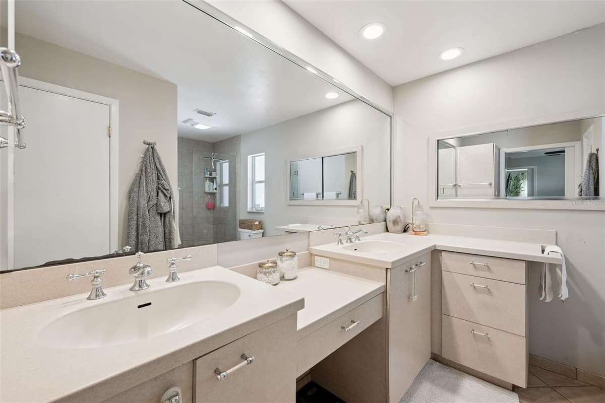 102 ASPEN PLACE — photo 13 of 23