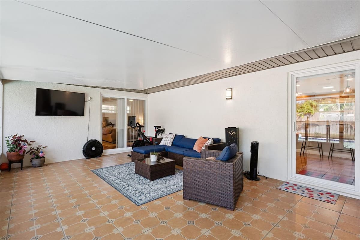 102 ASPEN PLACE — photo 17 of 23
