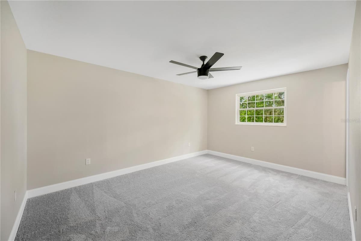122 WINDY PLACE — photo 43 of 46