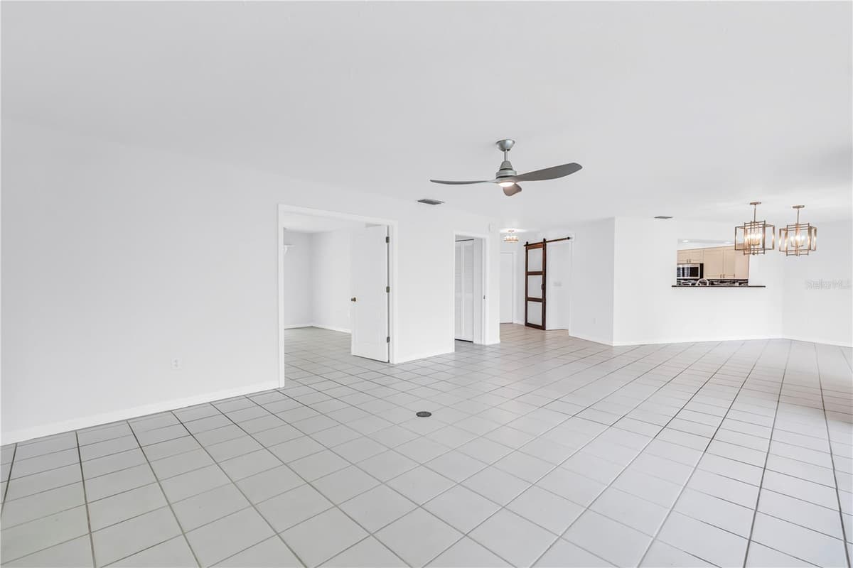 6101 34TH STREET — photo 14 of 46