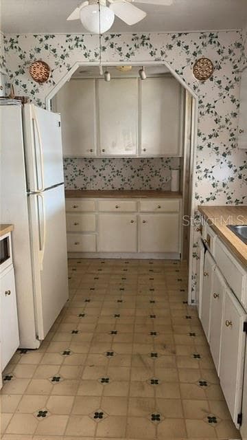 130 PATRICIA AVENUE — photo 10 of 18