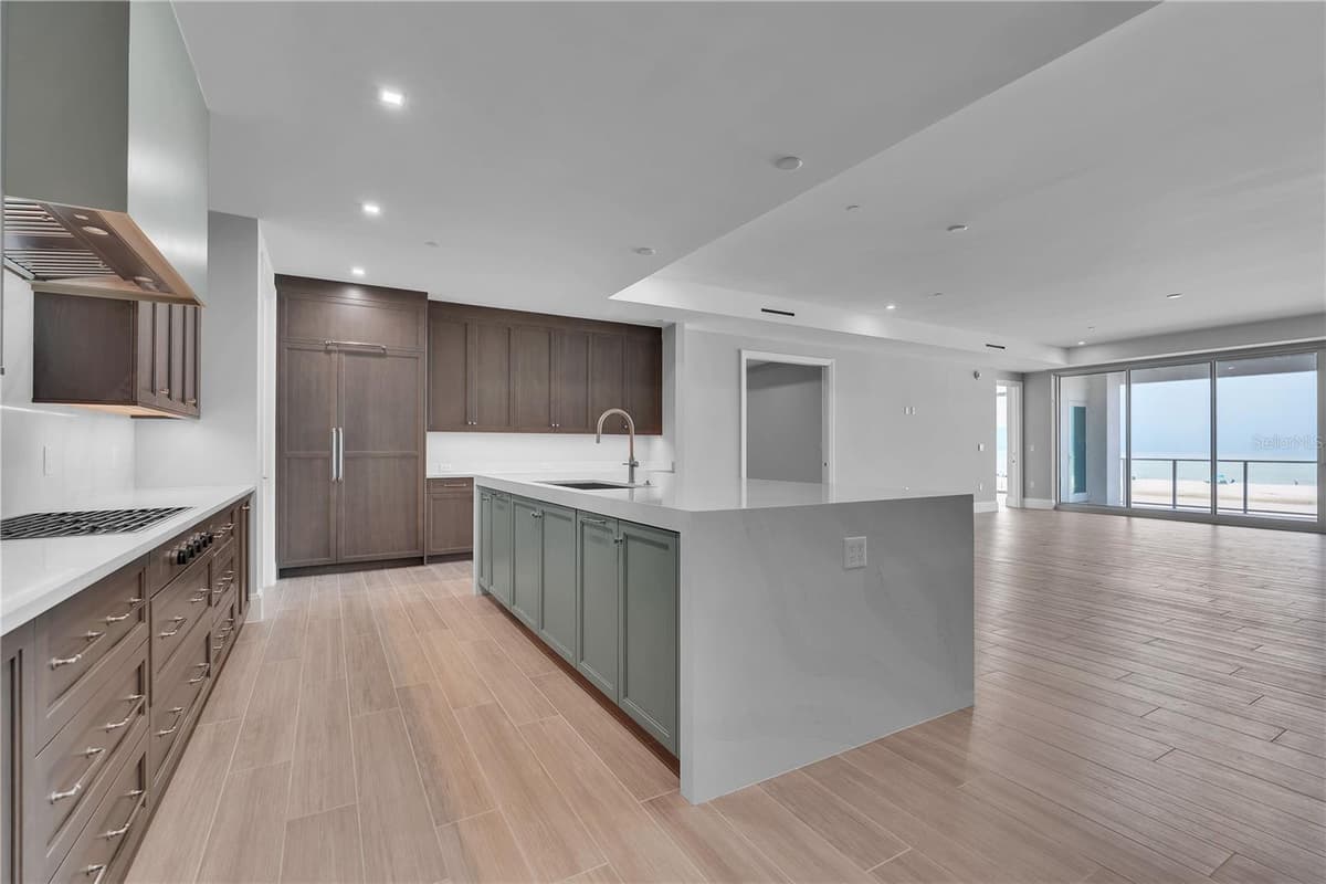 70 AVENIDA VENECCIA — photo 4 of 47