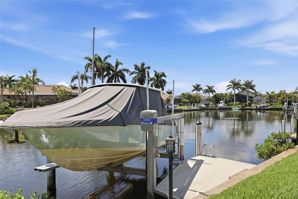 1233 SEA BREEZE COURT — photo 23 of 30