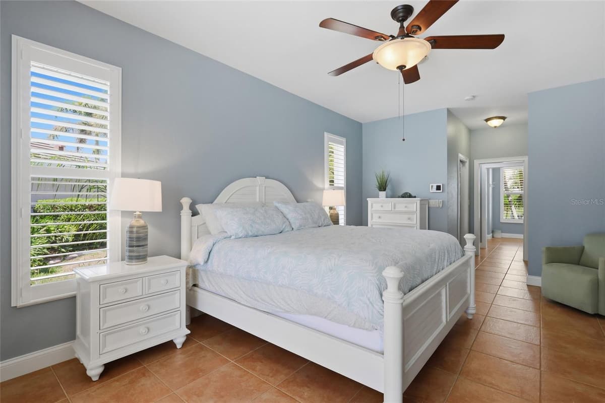 1233 SEA BREEZE COURT — photo 20 of 30
