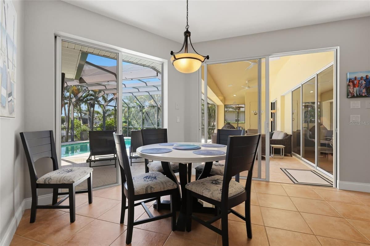 1233 SEA BREEZE COURT — photo 8 of 30