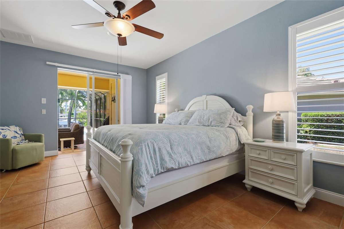 1233 SEA BREEZE COURT — photo 19 of 30