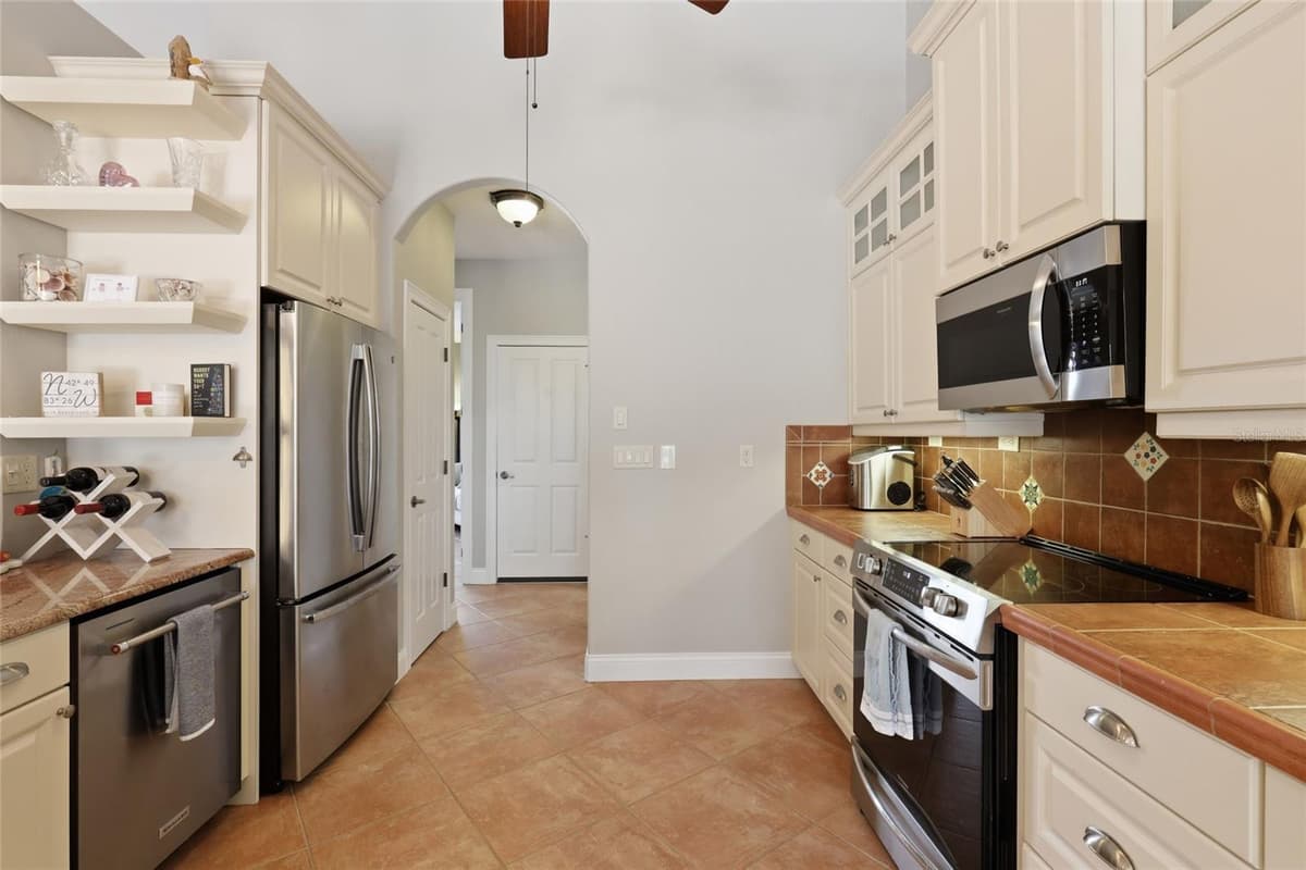 1233 SEA BREEZE COURT — photo 9 of 30