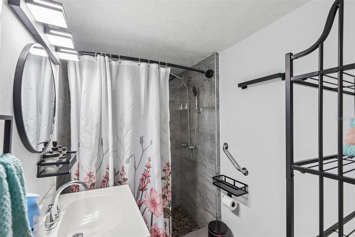 521 9TH STREET — photo 18 of 27