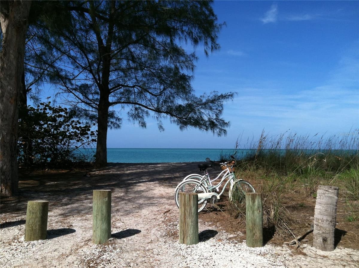 7365 PALM ISLAND DRIVE — photo 26 of 45