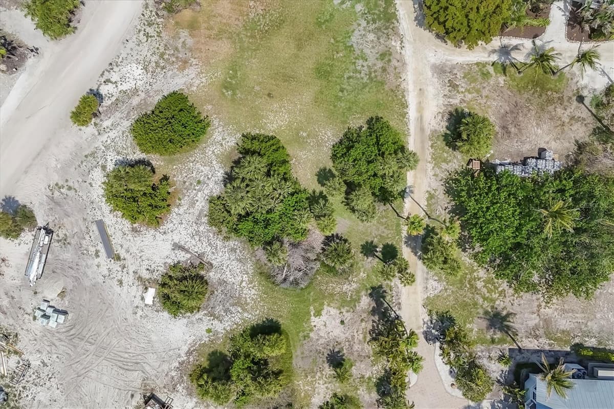 7365 PALM ISLAND DRIVE — photo 10 of 45