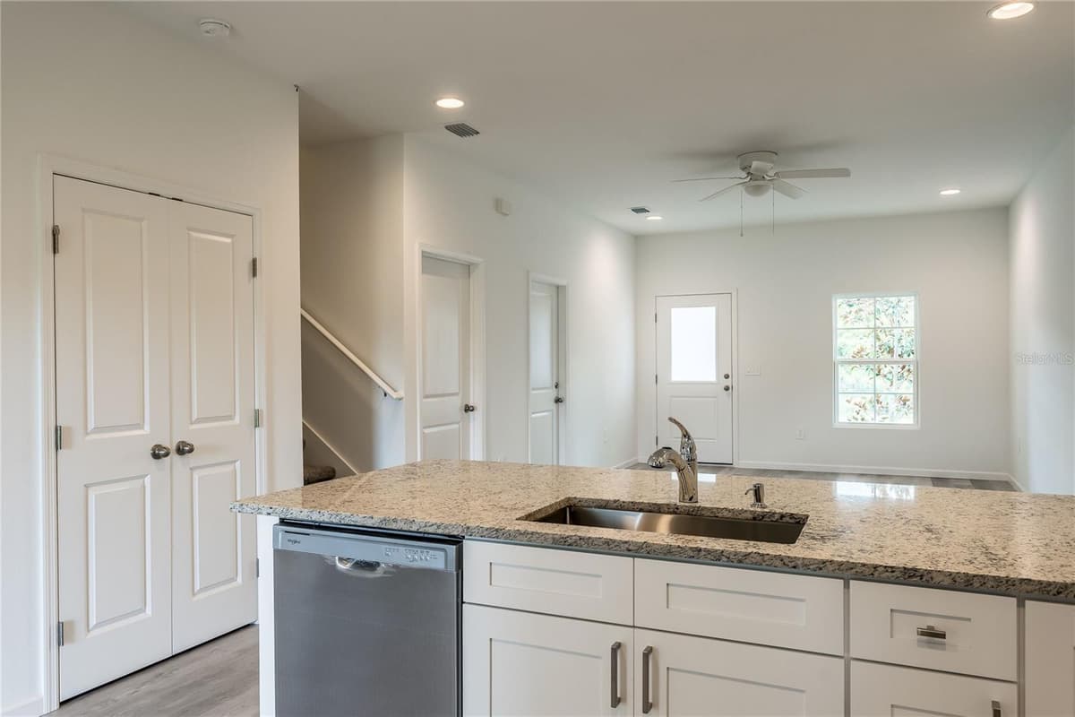 5377 VISTA LAGO DRIVE — photo 11 of 37