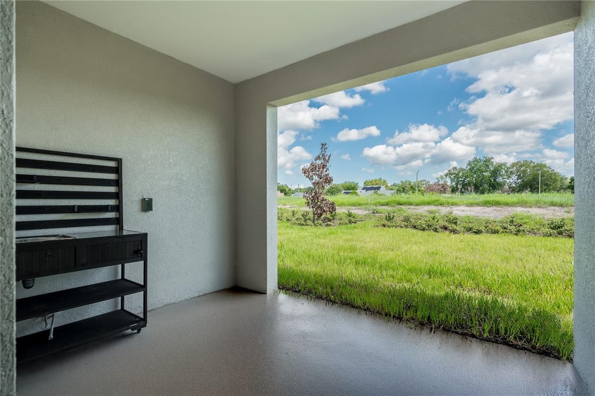 5377 VISTA LAGO DRIVE — photo 33 of 37