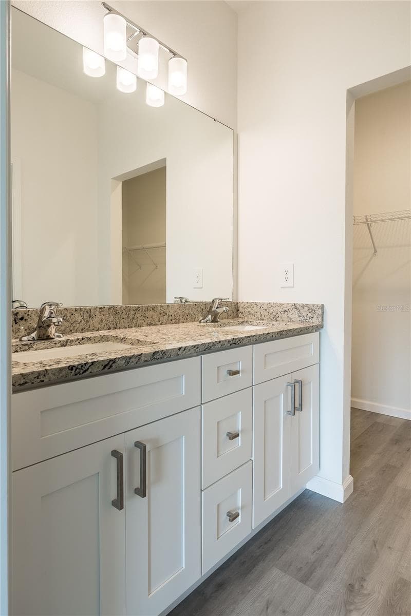 5377 VISTA LAGO DRIVE — photo 23 of 37