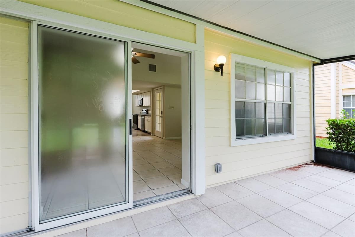 3614 PINE KNOT DRIVE — photo 9 of 32