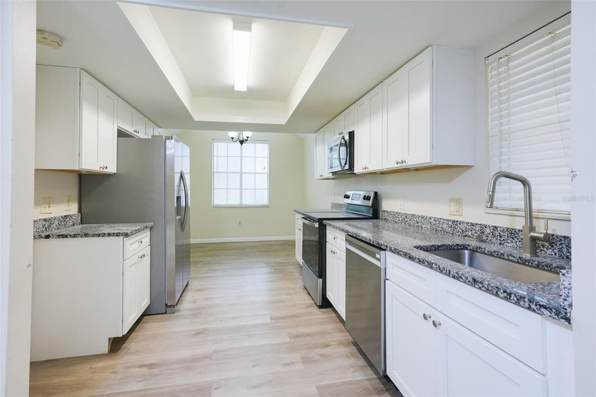 3614 PINE KNOT DRIVE — photo 14 of 32