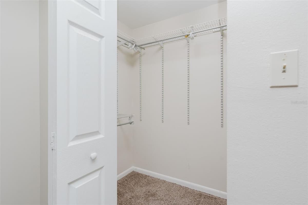 3614 PINE KNOT DRIVE — photo 24 of 32