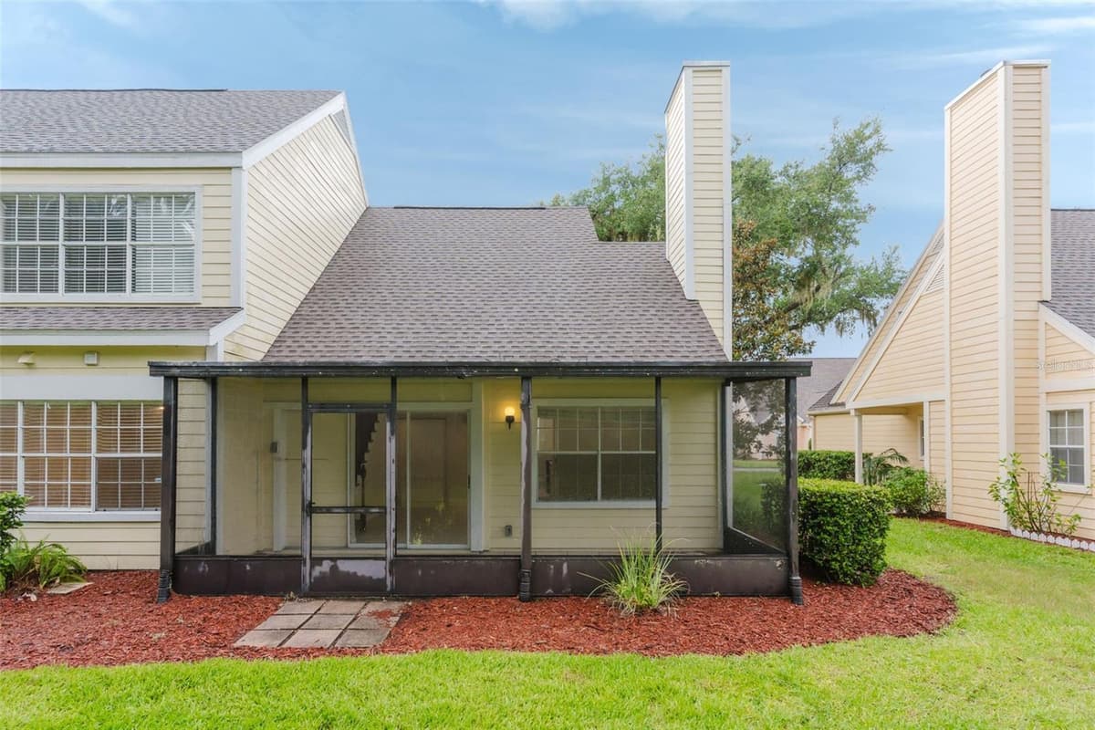 3614 PINE KNOT DRIVE — photo 3 of 32