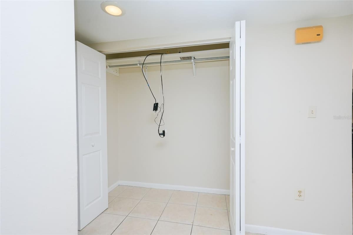3614 PINE KNOT DRIVE — photo 25 of 32