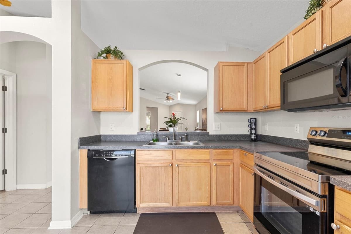 10109 LANDPORT WAY — photo 14 of 45
