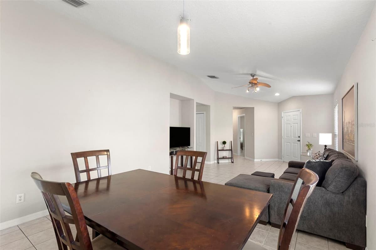 10109 LANDPORT WAY — photo 9 of 45