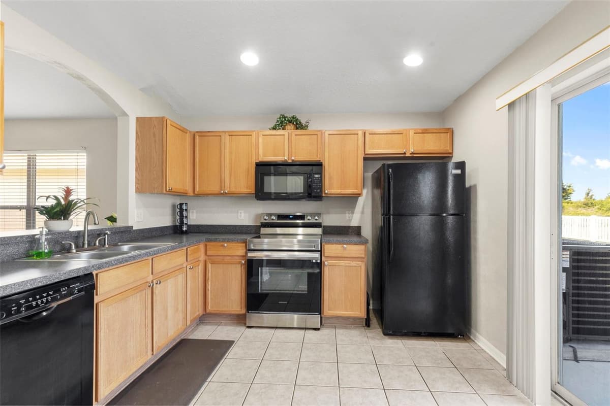 10109 LANDPORT WAY — photo 16 of 45