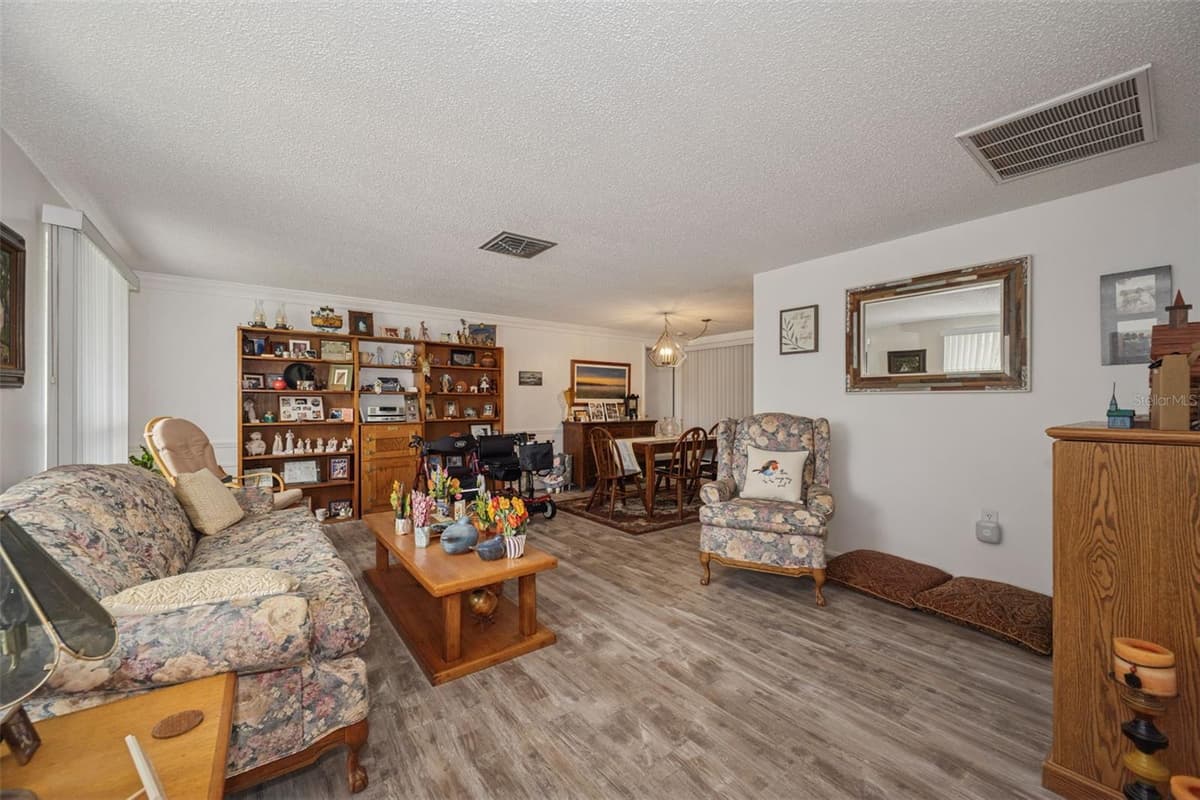 12301 HOUNDS BAY ROW — photo 10 of 75