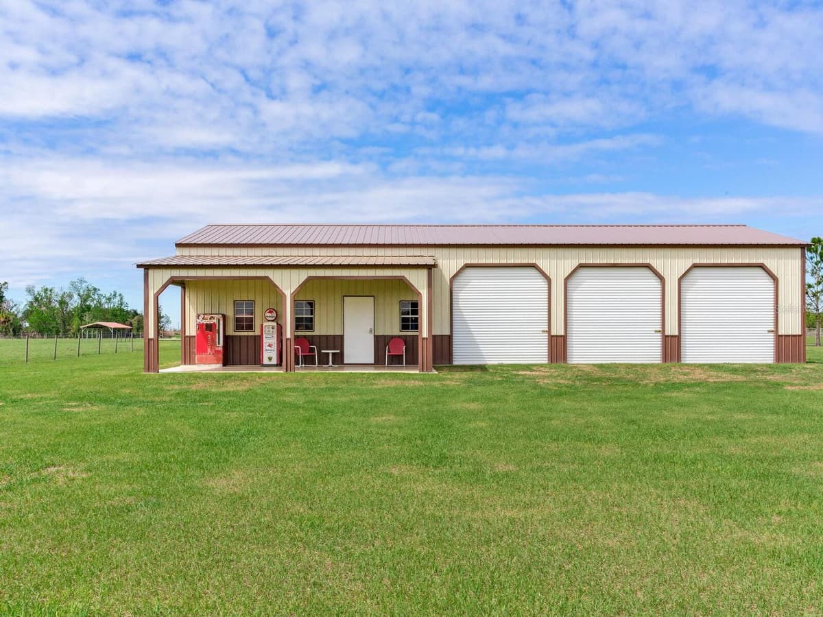 15721 COLDING LOOP — photo 4 of 25