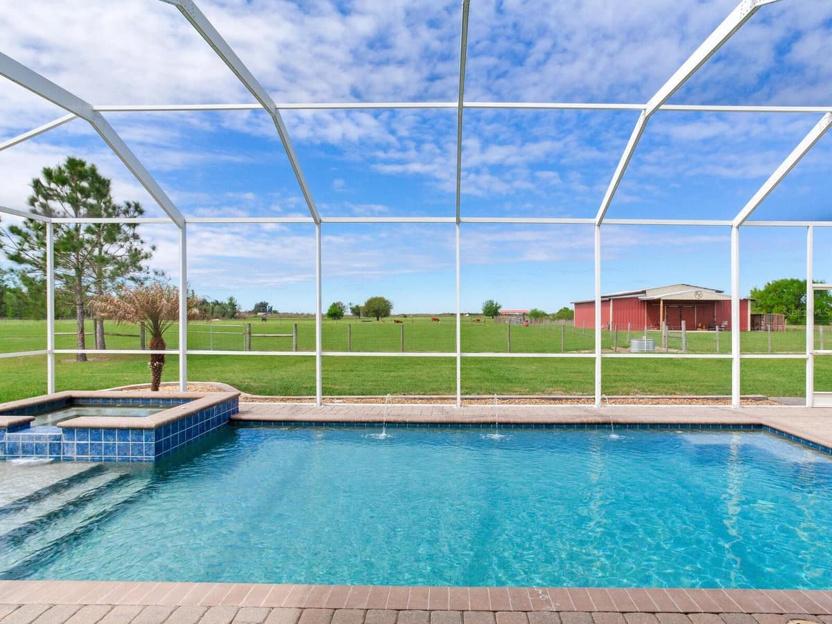 15721 COLDING LOOP — photo 20 of 25
