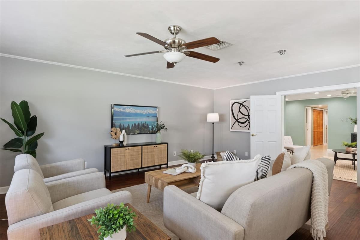 618 BURKE STREET — photo 17 of 53