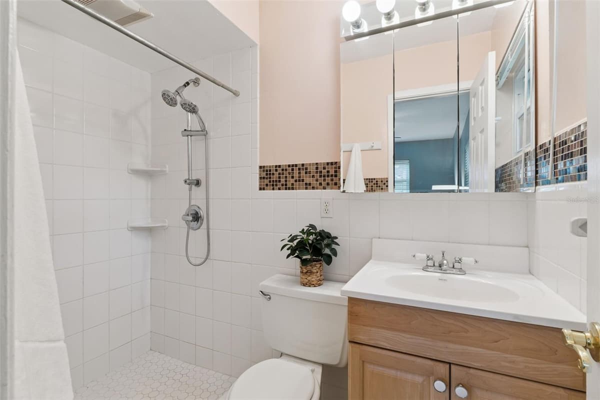 618 BURKE STREET — photo 27 of 53
