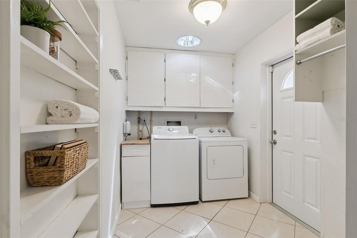 618 BURKE STREET — photo 31 of 53