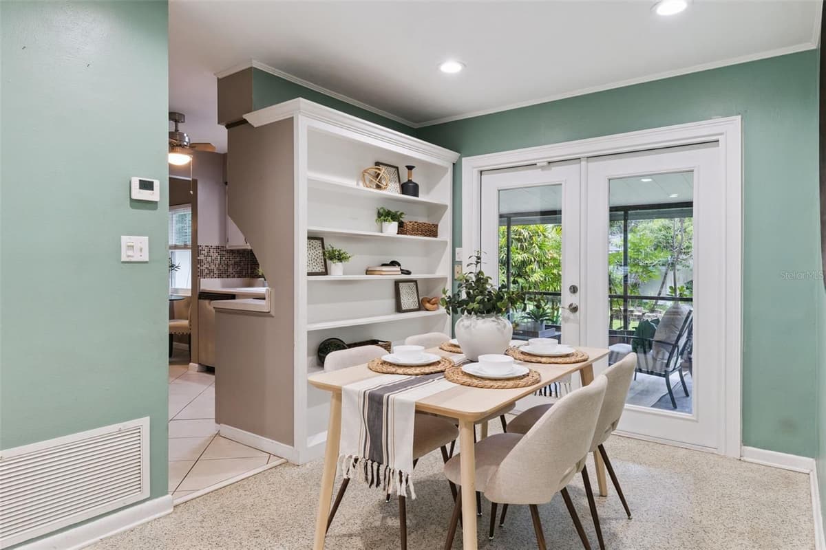 618 BURKE STREET — photo 13 of 53