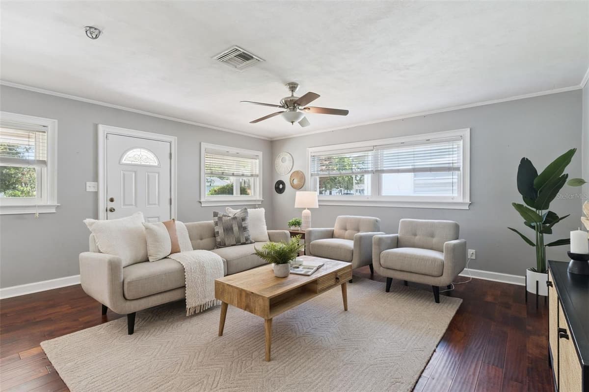 618 BURKE STREET — photo 14 of 53