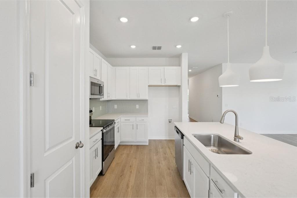 30135 EMERALD FOREST DRIVE — photo 7 of 19