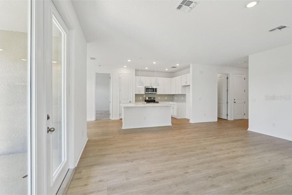 30135 EMERALD FOREST DRIVE — photo 4 of 19
