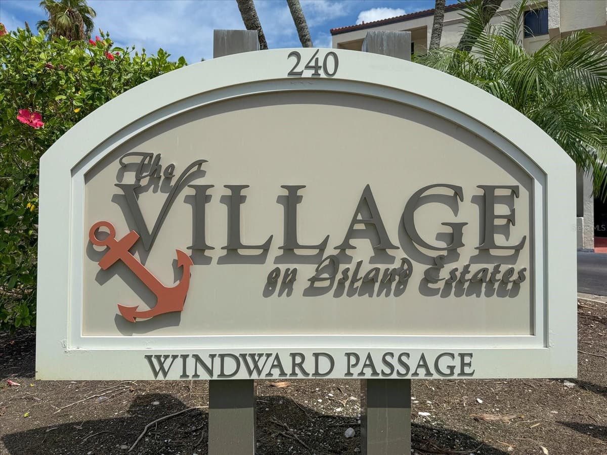 240 WINDWARD PSGE — photo 41 of 46