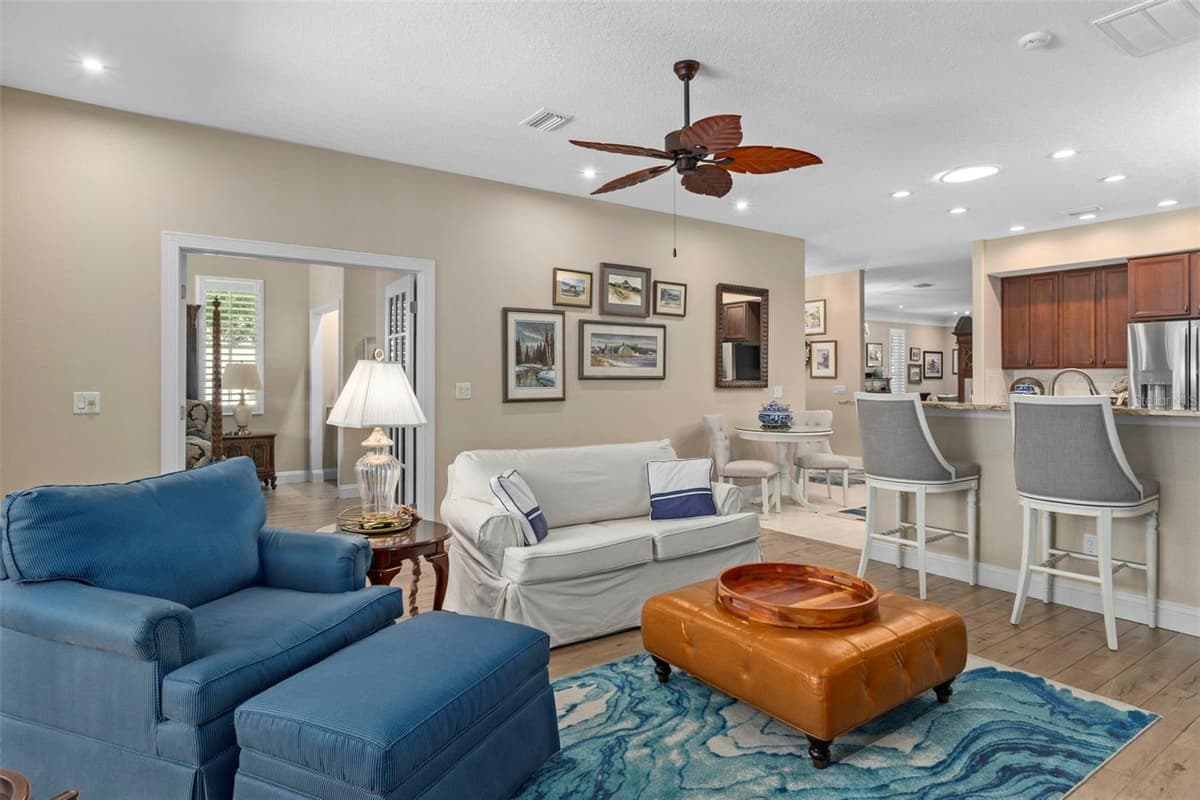 6264 GLYNBORNE LOOP — photo 13 of 48