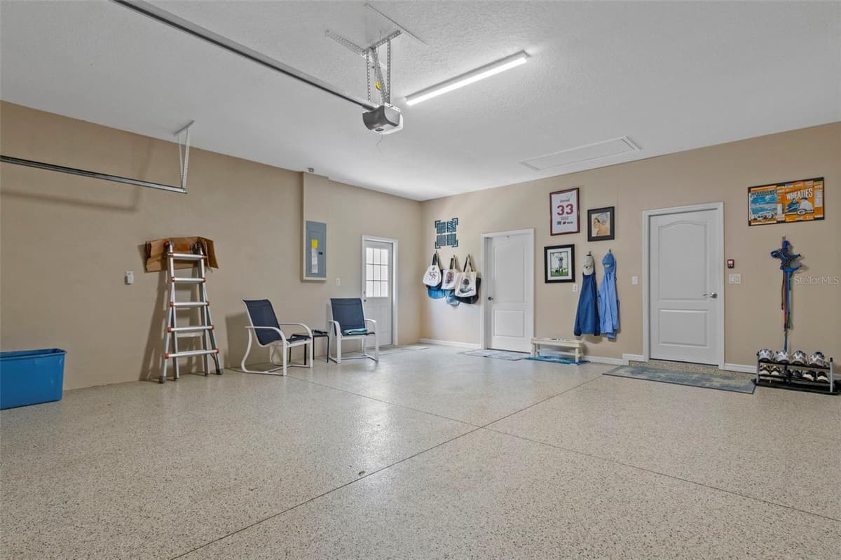 6264 GLYNBORNE LOOP — photo 31 of 48