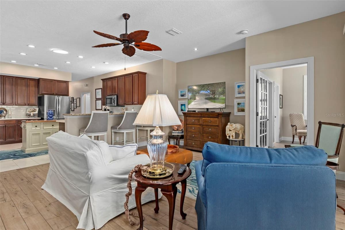 6264 GLYNBORNE LOOP — photo 12 of 48