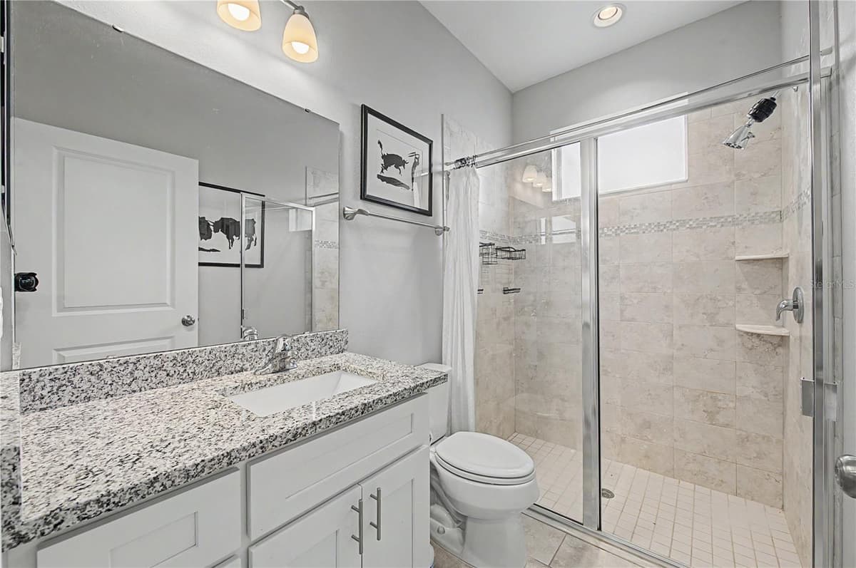1604 MAIN STREET — photo 33 of 50