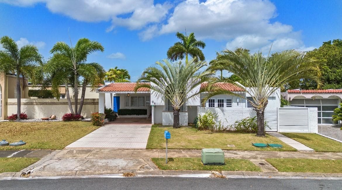 Calle 2 DORADO DEL MAR G8 — photo 1 of 31