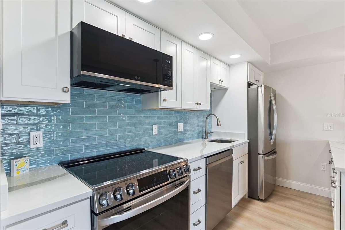 3700 ATLANTIC AVENUE — photo 5 of 42