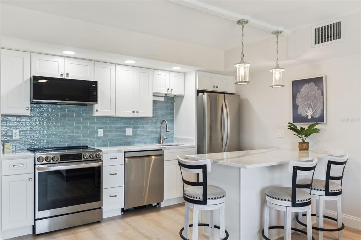 3700 ATLANTIC AVENUE — photo 7 of 42