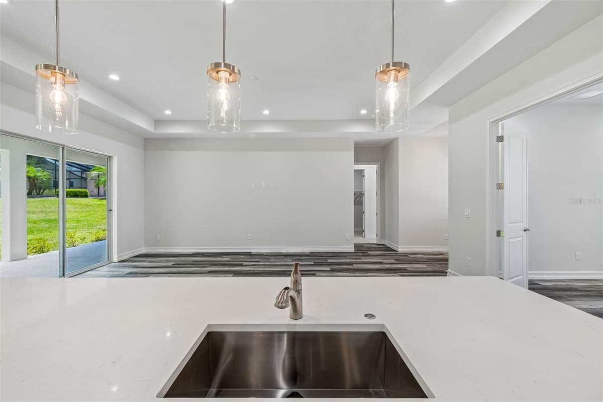 4880 HICKORY OAK DRIVE — photo 10 of 62