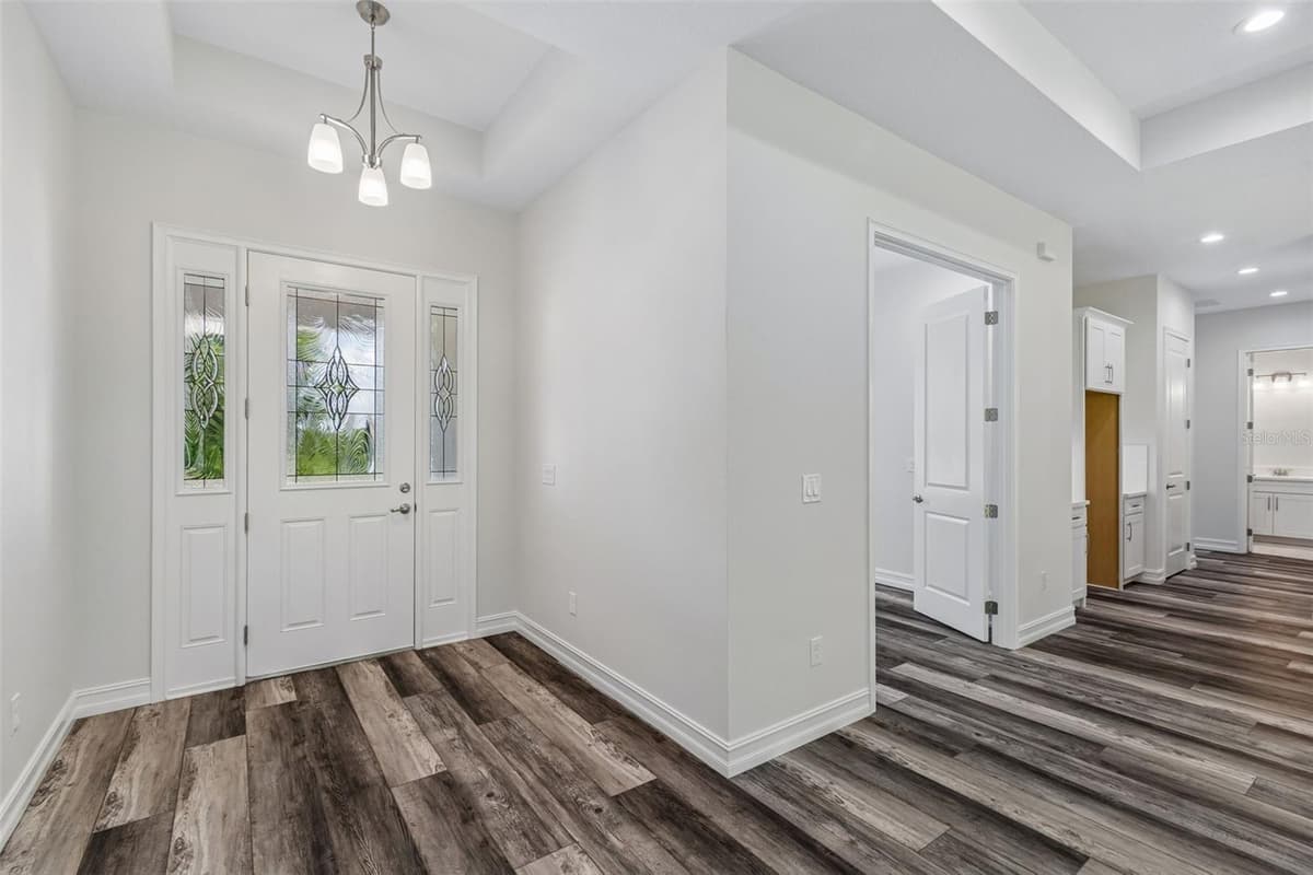 4880 HICKORY OAK DRIVE — photo 7 of 62