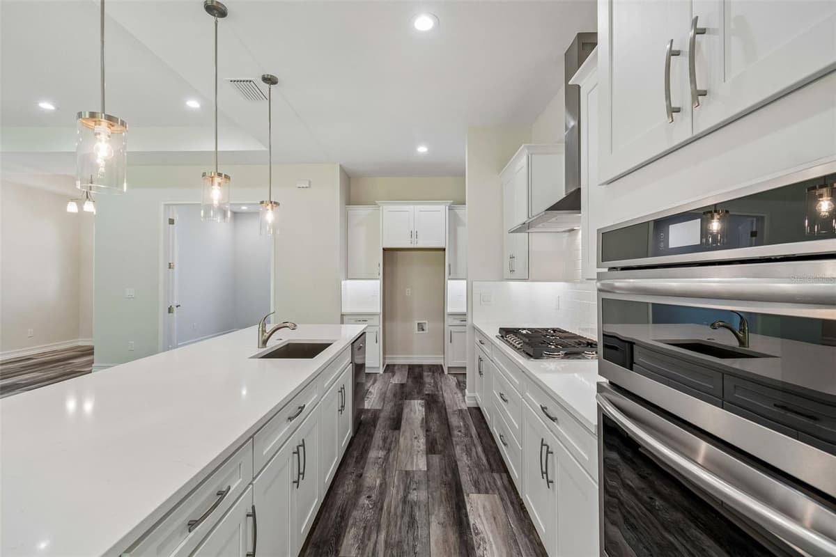 4880 HICKORY OAK DRIVE — photo 13 of 62