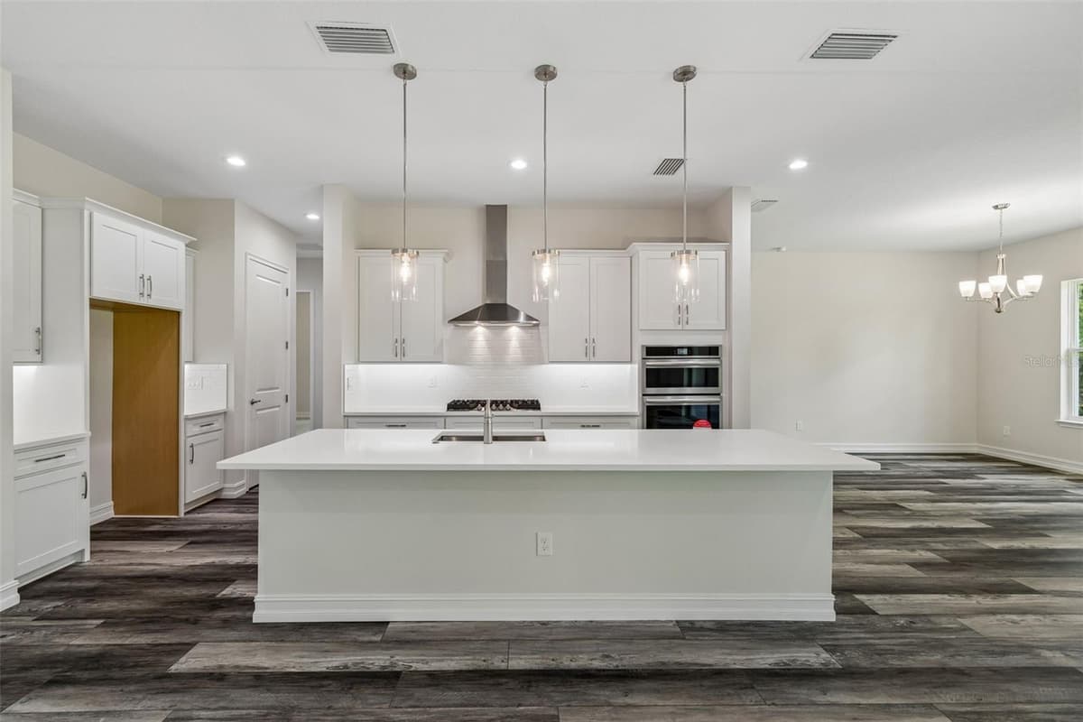 4880 HICKORY OAK DRIVE — photo 12 of 62