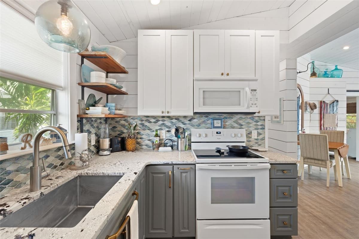 2517 AVENUE C — photo 41 of 65